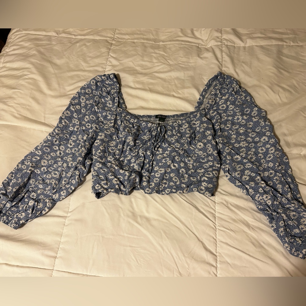 Blue floral top